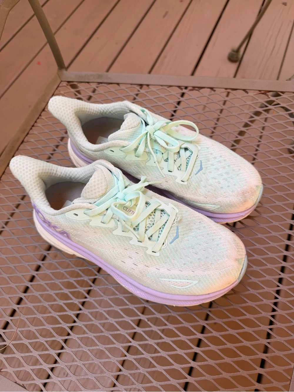 Hoka Women's Clifton 9 light blue Sneakers with Lavender Midsole